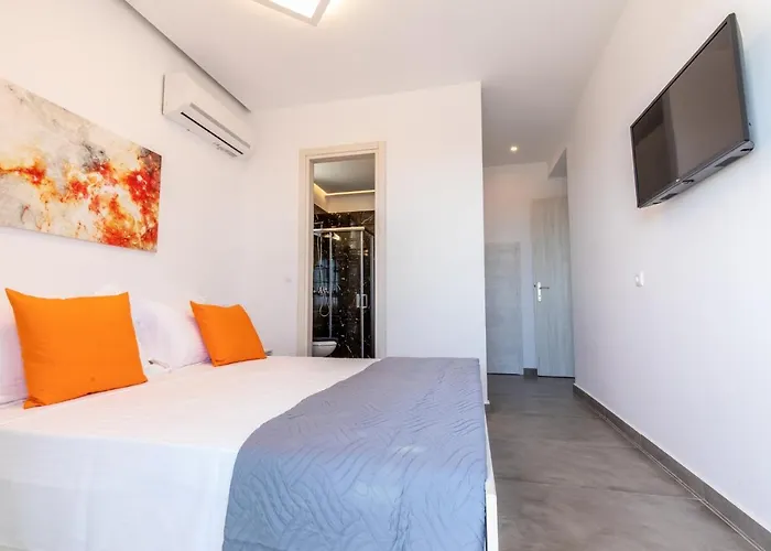 Kallipateira * Lahaniá